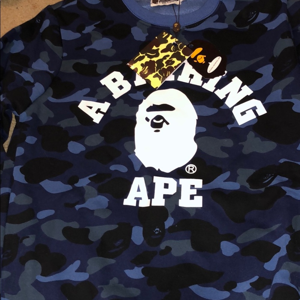 Bathing ape sweat shirt brand new